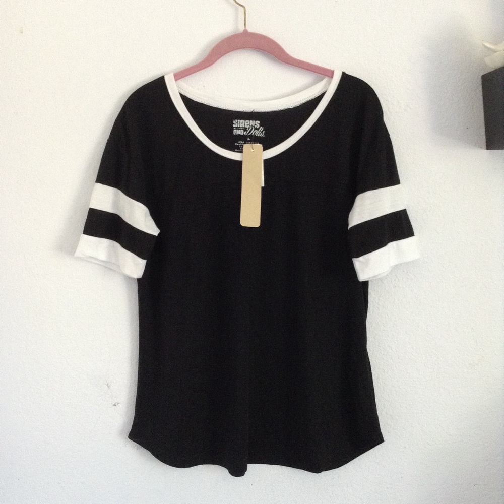 Sirens and dolls black and white baseball tee